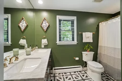 Bath - 3862 Settle Rd, Mariemont, OH 45227 photo 1 of 7