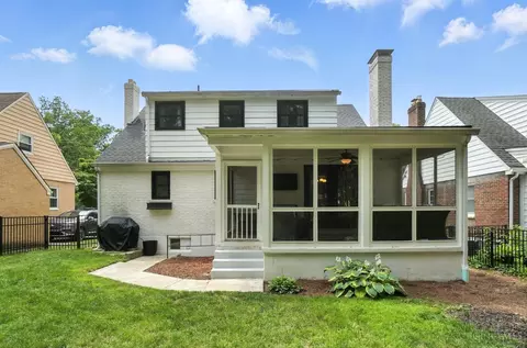 Exterior - 3862 Settle Rd, Mariemont, OH 45227 photo 7 of 12