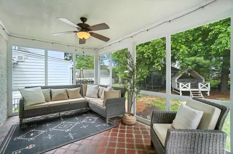 Exterior - 3862 Settle Rd, Mariemont, OH 45227 photo 6 of 12