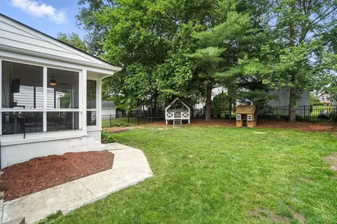 Exterior - 3862 Settle Rd, Mariemont, OH 45227 photo 12 of 12