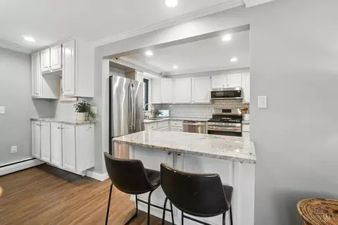 Kitchen - 3862 Settle Rd, Mariemont, OH 45227 photo 1 of 6