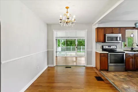 1001 Gaskins Rd, Cincinnati, OH 45245 photo 5