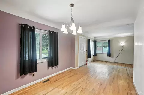 969 Glenna Dr, Cincinnati, OH 45238 photo 9