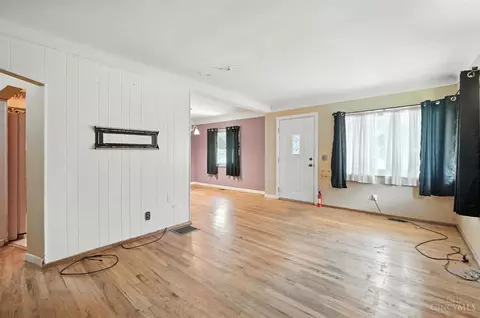 969 Glenna Dr, Cincinnati, OH 45238 photo 5