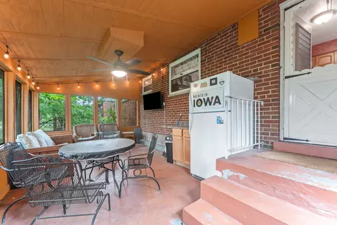 Exterior - 1465 Dordine Ln, Cincinnati, OH 45231 photo 7 of 9