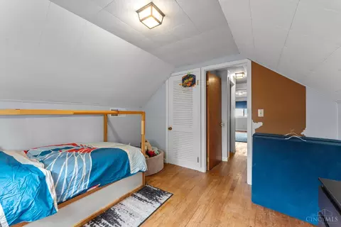 Bedroom - 1465 Dordine Ln, Cincinnati, OH 45231 photo 7 of 8