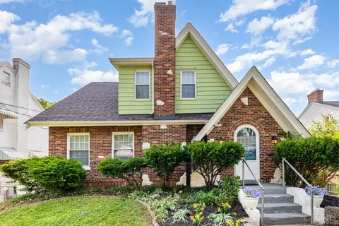 6842 Elwynne Dr, Silverton, OH 45236