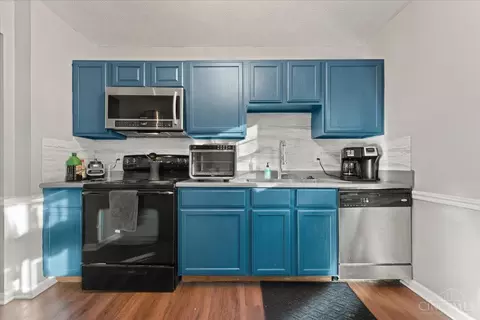 Kitchen - 4835 Stoneybrook Rd, Cincinnati, OH 45244 photo 1 of 2
