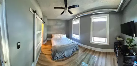 Bedroom - 955 Wells St, Cincinnati, OH 45205 photo 2 of 3