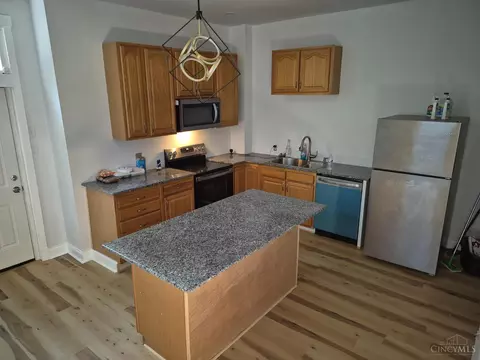 Kitchen - 955 Wells St, Cincinnati, OH 45205 photo 1 of 1