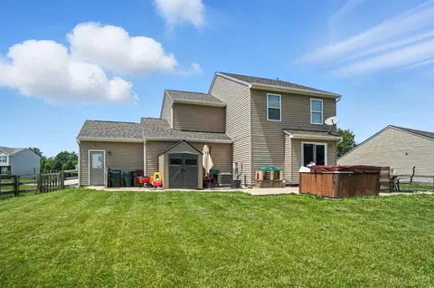Exterior - 1675 Mounts Rd, Maineville, OH 45039 photo 6 of 9