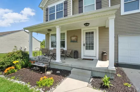 Exterior - 1675 Mounts Rd, Maineville, OH 45039 photo 3 of 9