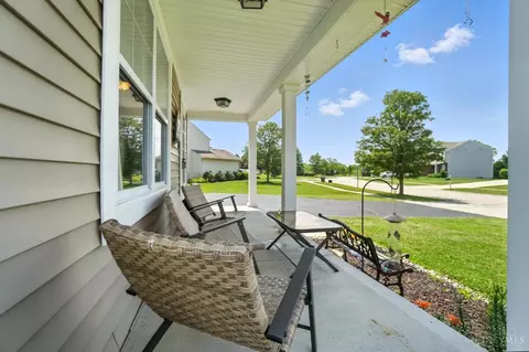 Exterior - 1675 Mounts Rd, Maineville, OH 45039 photo 4 of 9
