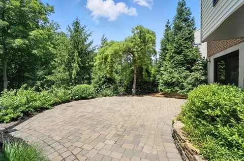 Exterior - 836 Dorgene Ln, Cincinnati, OH 45244 photo 15 of 24