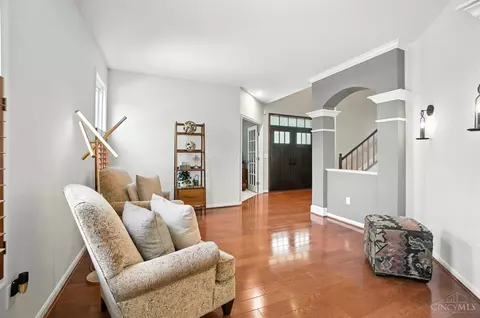 Entry Way - 836 Dorgene Ln, Cincinnati, OH 45244 photo 5 of 13