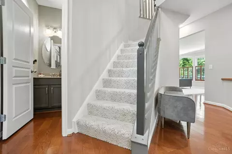Entry Way - 836 Dorgene Ln, Cincinnati, OH 45244 photo 7 of 13