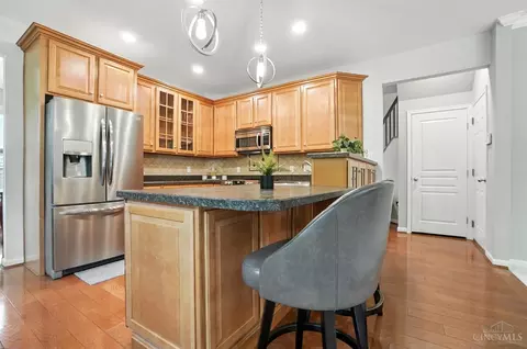 Kitchen - 836 Dorgene Ln, Cincinnati, OH 45244 photo 5 of 6
