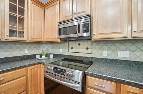 Kitchen - 836 Dorgene Ln, Cincinnati, OH 45244 photo 3 of 6