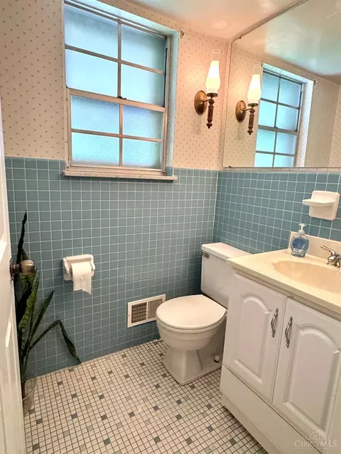 9238 Tag Dr, Cincinnati, OH 45231 photo 30