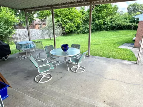9238 Tag Dr, Cincinnati, OH 45231 photo 8