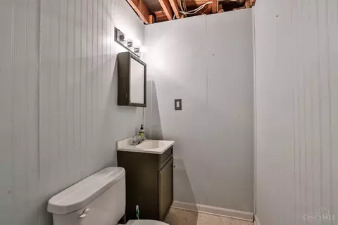Bath - 8651 Wicklow Ave, Cincinnati, OH 45236 photo 1 of 2