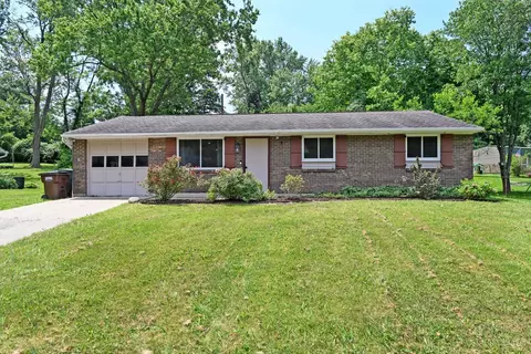 725 Winding Way Dr, Cincinnati, OH 45245