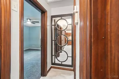 Entry Way - 2000 Neeb Rd, Cincinnati, OH 45233 photo 2 of 4