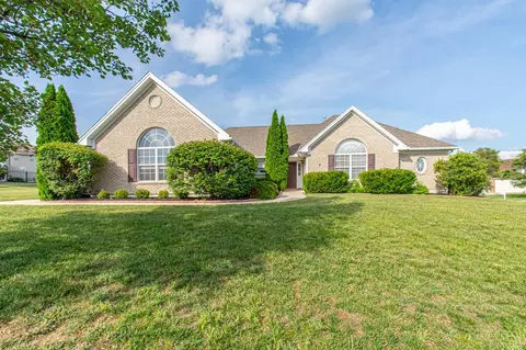 1264 Windsor Dr, Beavercreek, OH 45434