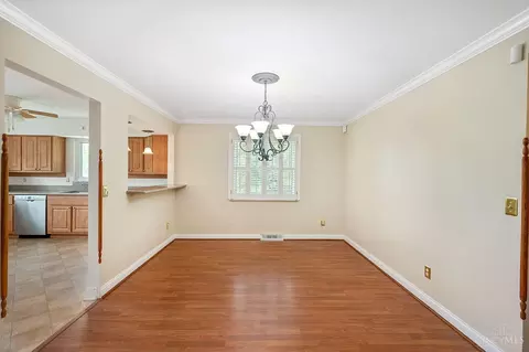 3915 Petoskey Ave, Mariemont, OH 45227 photo 8