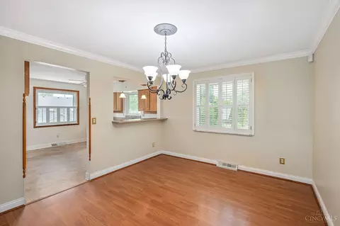 3915 Petoskey Ave, Mariemont, OH 45227 photo 7