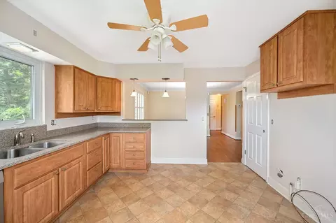 3915 Petoskey Ave, Mariemont, OH 45227 photo 10