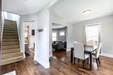 Entry Way - 5804 Bramble Ave, Cincinnati, OH 45227 photo 1 of 5