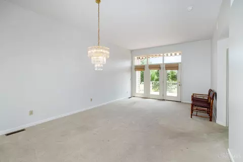 849 Cypresspoint Ct, Cincinnati, OH 45245 photo 8