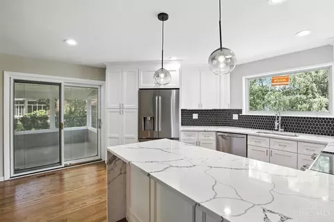 Kitchen - 8372 Heritage Dr, Cincinnati, OH 45249 photo 2 of 3