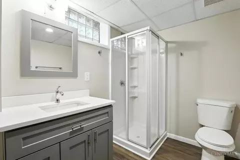 Bath - 8372 Heritage Dr, Cincinnati, OH 45249 photo 2 of 5