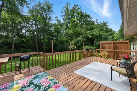 Exterior - 4607 Rumpke Rd, Cincinnati, OH 45245 photo 3 of 6