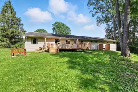 Exterior - 4607 Rumpke Rd, Cincinnati, OH 45245 photo 5 of 6