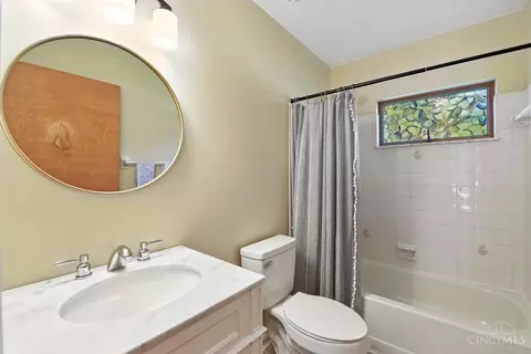 Bath - 4607 Rumpke Rd, Cincinnati, OH 45245 photo 2 of 3
