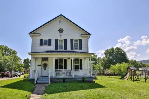 501 Gaines St, Higginsport, OH 45131