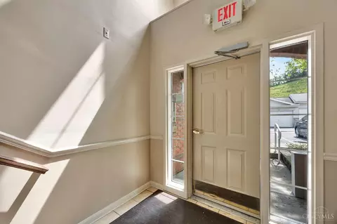 5461 Michelles Oak Ct, Cincinnati, OH 45248 photo 39
