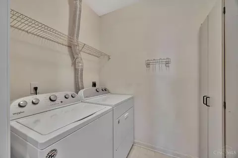 5461 Michelles Oak Ct, Cincinnati, OH 45248 photo 10