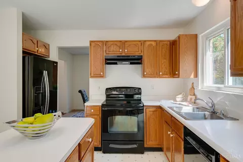 1368 Mountain Ash, Amelia, OH 45102 photo 9