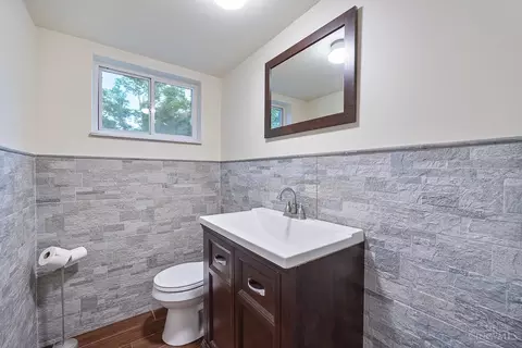 Bath - 7611 State Rd, Cincinnati, OH 45255 photo 4 of 4