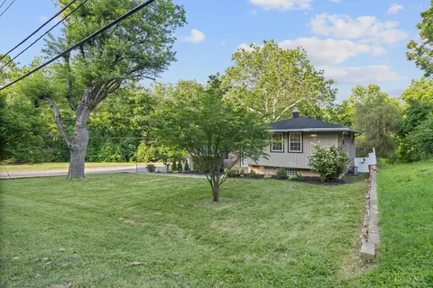 Exterior - 7611 State Rd, Cincinnati, OH 45255 photo 6 of 22