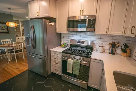 Kitchen - 3773 Belfast Ave, Cincinnati, OH 45236 photo 1 of 2