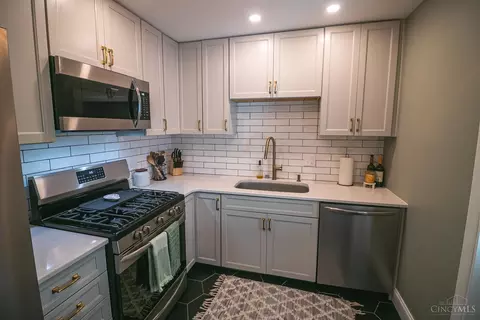 Kitchen - 3773 Belfast Ave, Cincinnati, OH 45236 photo 2 of 2