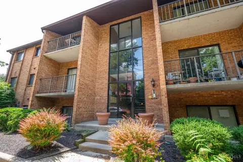 518 Riddle Rd, Cincinnati, OH 45220