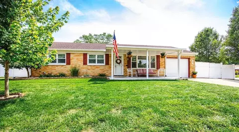 5 Carlton Dr, Hamilton, OH 45015