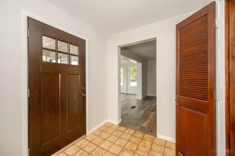 Entry Way - 3918 Michael Dr, Cincinnati, OH 45255 photo 2 of 3