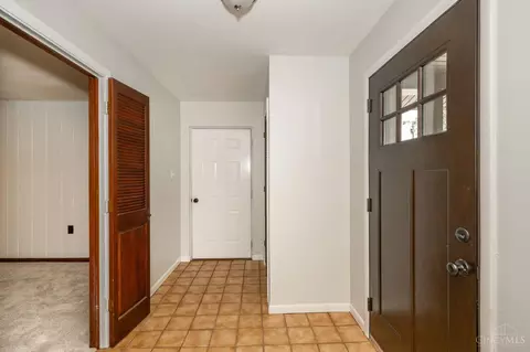 Entry Way - 3918 Michael Dr, Cincinnati, OH 45255 photo 1 of 3